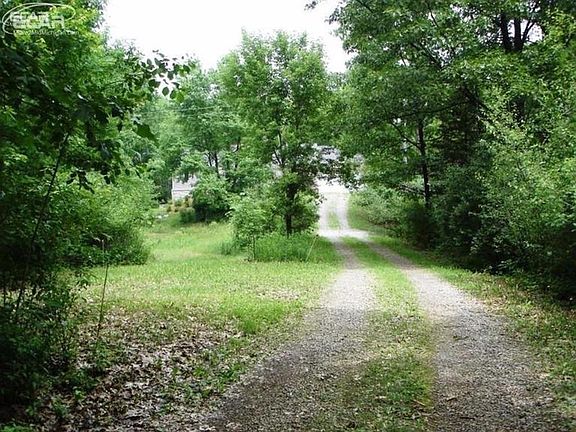 2nd image of 6323 Cohoctah Rd