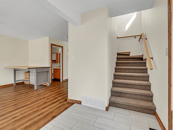 4th image of 597 Municipal Ave #102