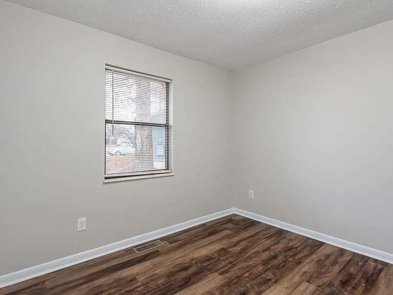 5126 Middle Ridge Ln — Photo 15