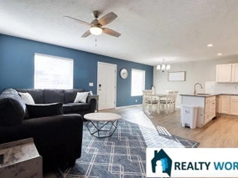 4547 Lewis Ave — Photo 5