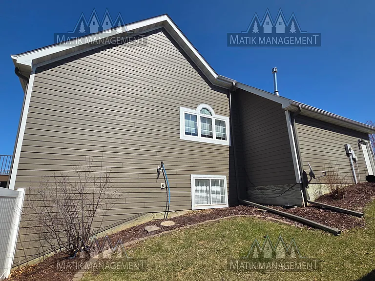 485 Manor Ridge Dr NW — Photo 3