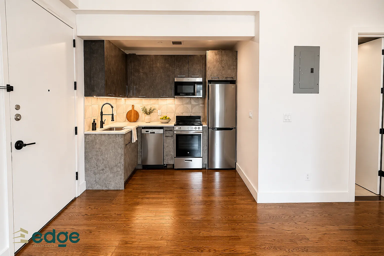 1266 Pacific Street — Photo 4