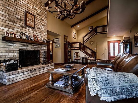5th image of 6675 Woodridge St