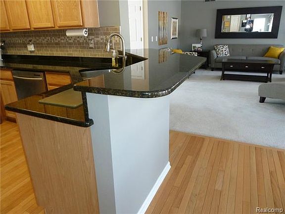 5th image of 8916 W Walden Dr