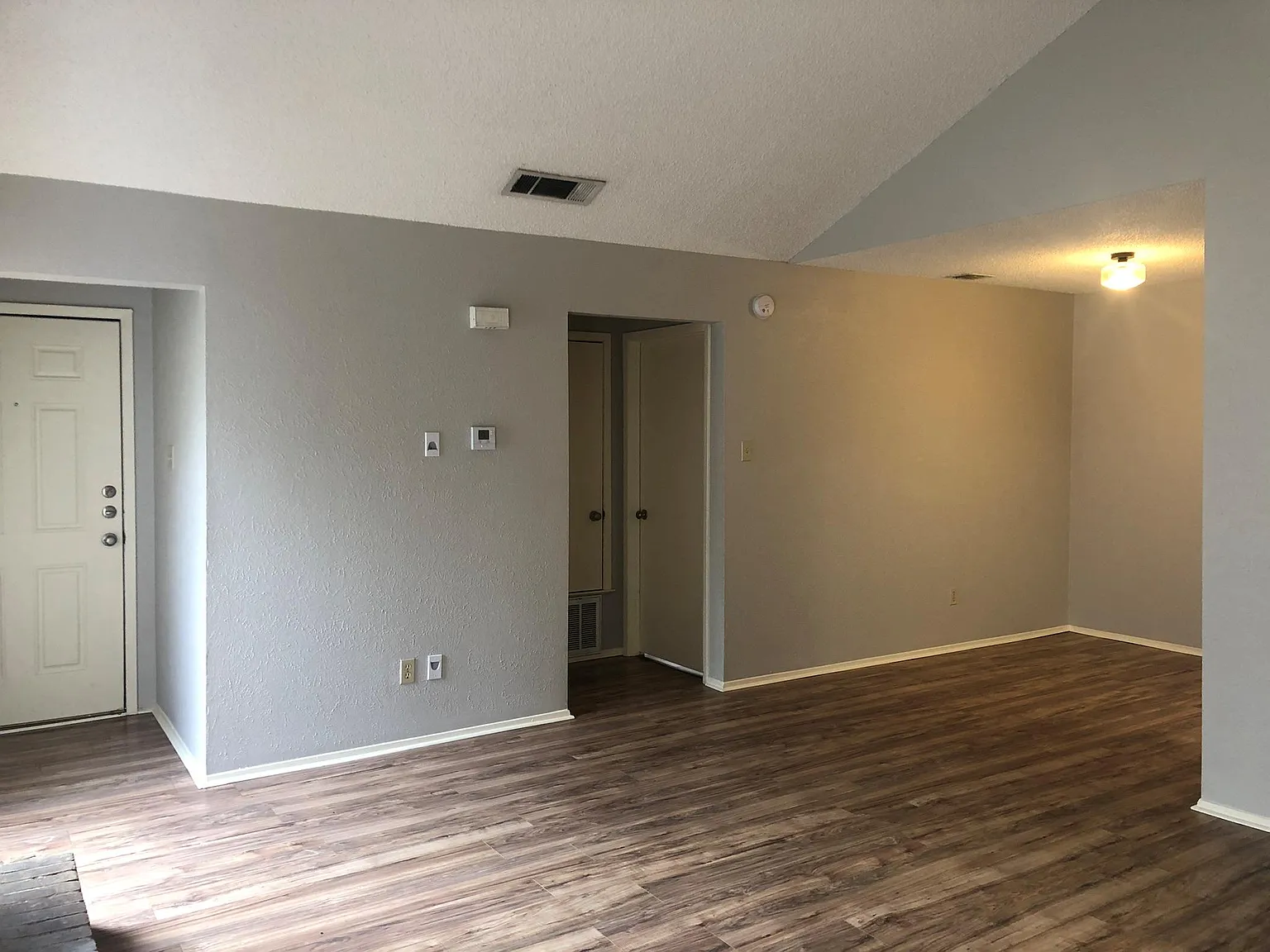 2 bed, 2.0 bath, 984 sqft, $1,475 — Photo 4