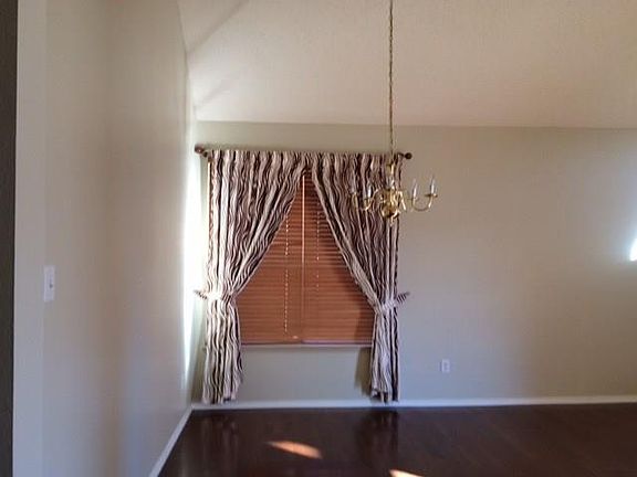 2nd image of 1201 Covington Dr