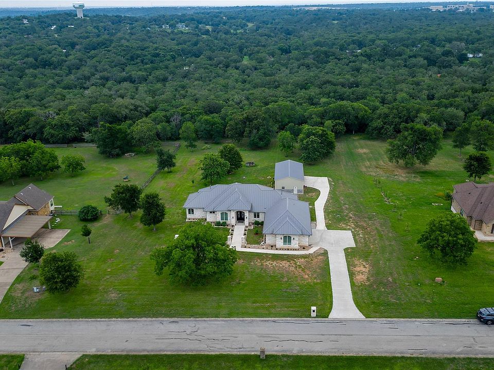1st image of 145 Pavilion Dr