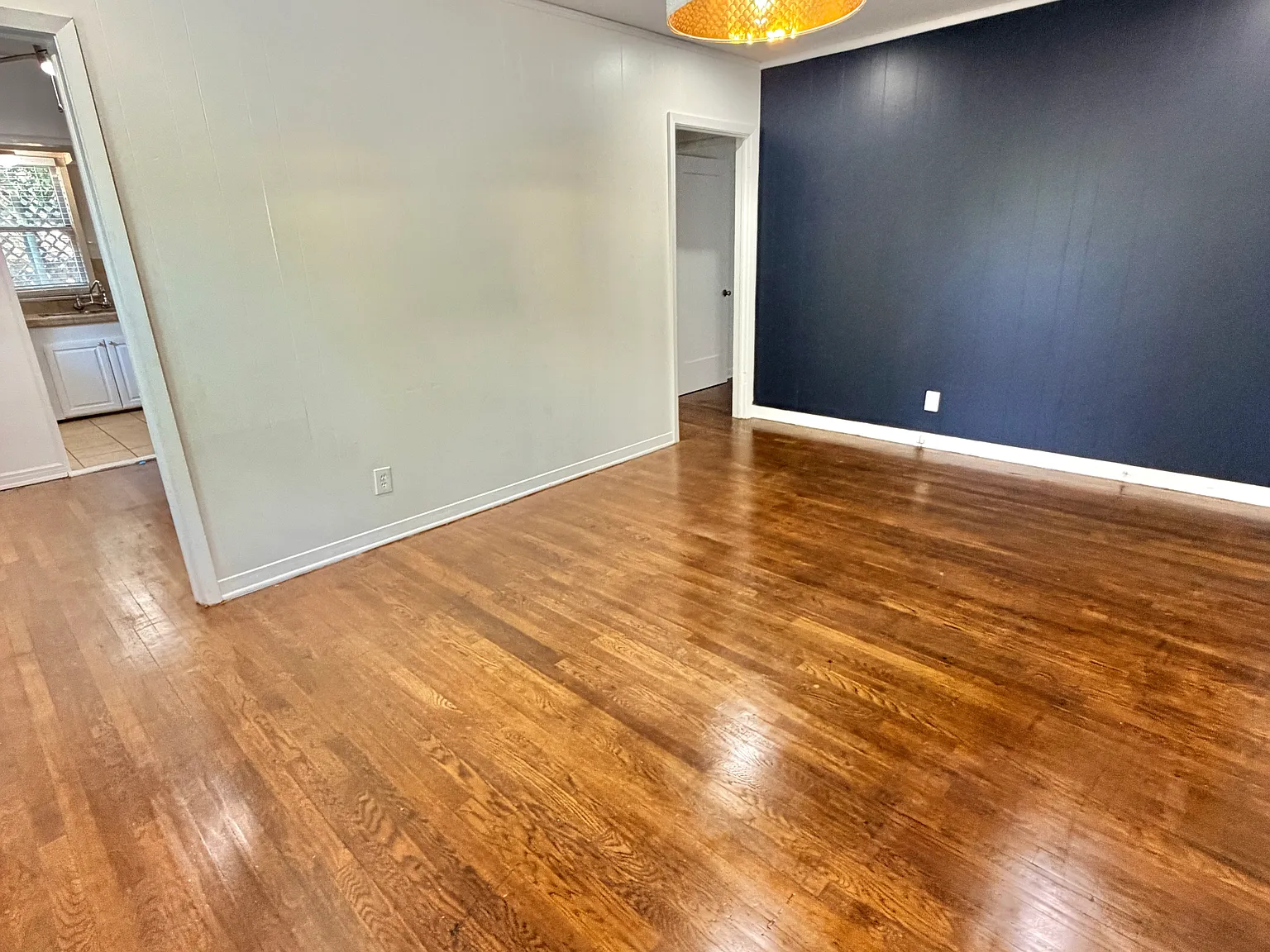 3 bed, 1140 sqft, $2,650 — Photo 3