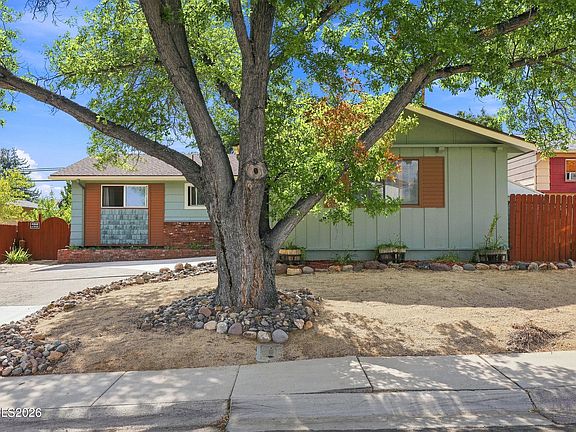2nd image of 1215 Colusa Dr