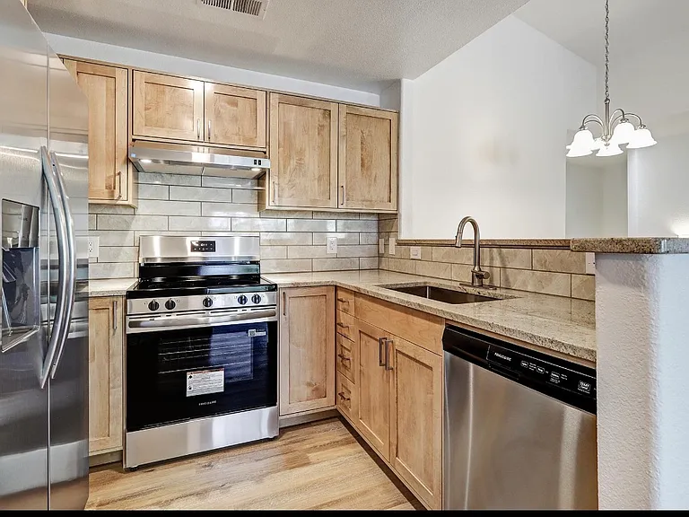 6501 San Antonio Dr NE #2001 — Photo 17