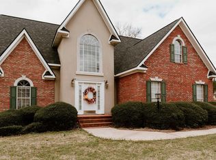 2041 Arrowhead Dr, Sylacauga, AL 35150