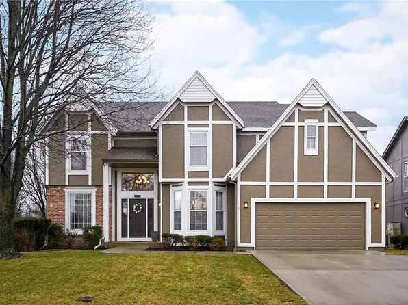 5205 W 140th St, Overland Park, KS 66224