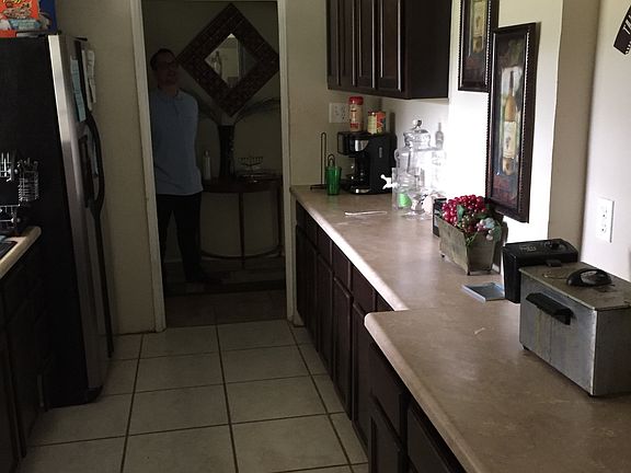 2nd image of 3001 Hillcrest Ave