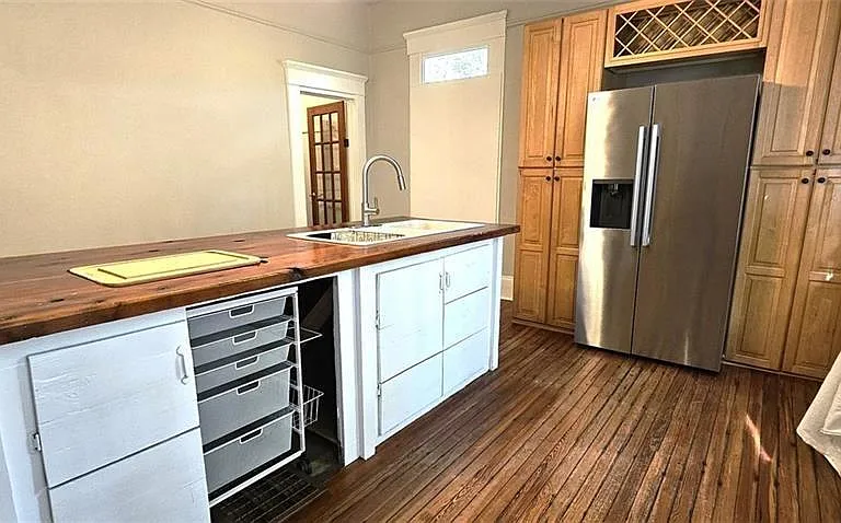 1047 Ridge Ave — Photo 5