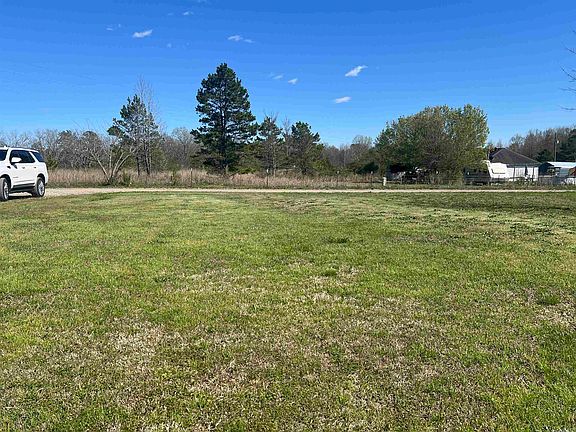 4th image of 111 Mountain Home Dr