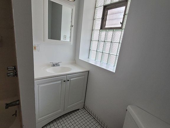 5th image of 1308 W Farwell Ave APT 1