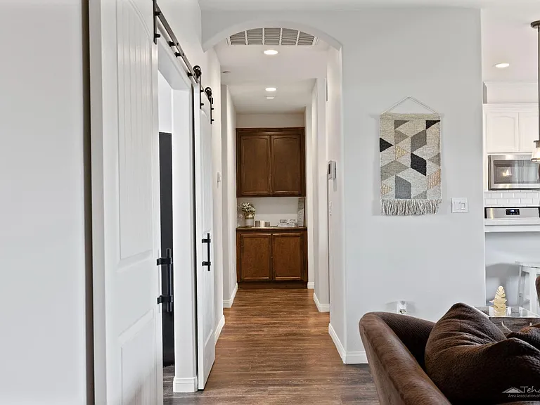 1317 Fair Oak Dr — Photo 10