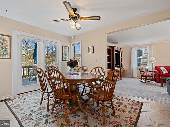 4th image of 2312 Maplewood Dr