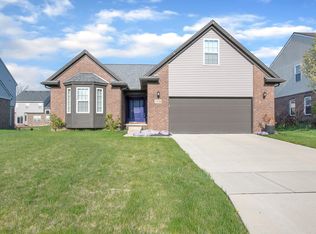 13556 Cambridge Ct, Belleville, MI 48111