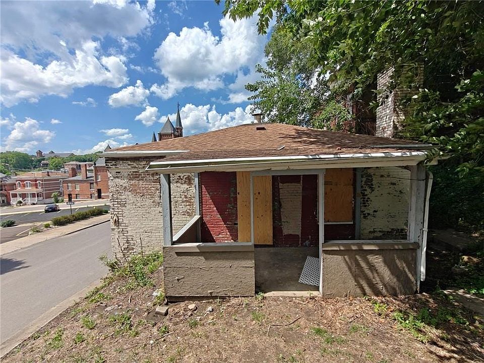 1st image of 215 N 13th St