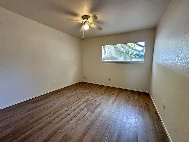 107 Bailhache Ave — Photo 5