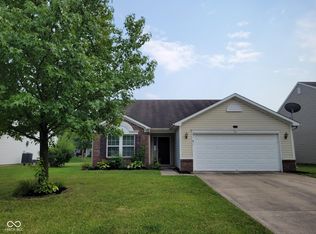 612 Breakers Ln, Fortville, IN