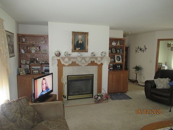 2nd image of 807 Cypress St