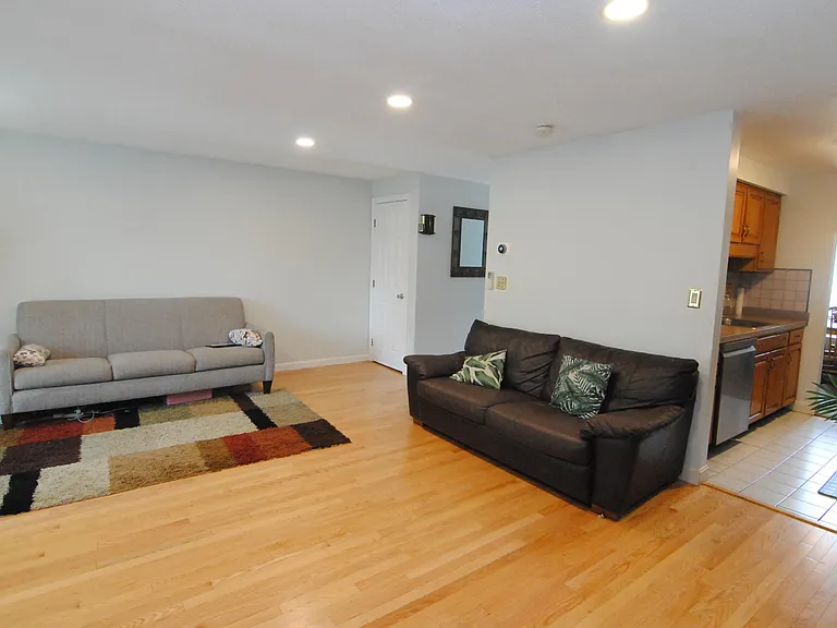 7 Meadowview Cir — Photo 7