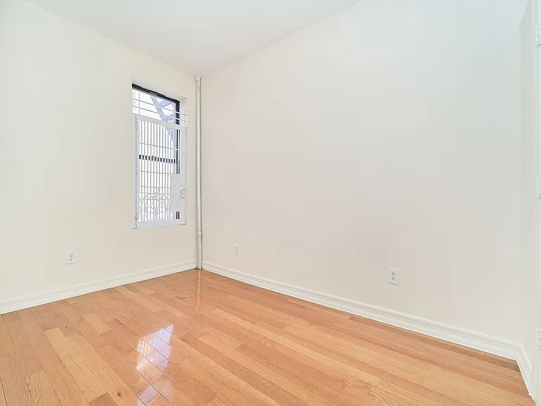 502 W 139th St #23 — Photo 4