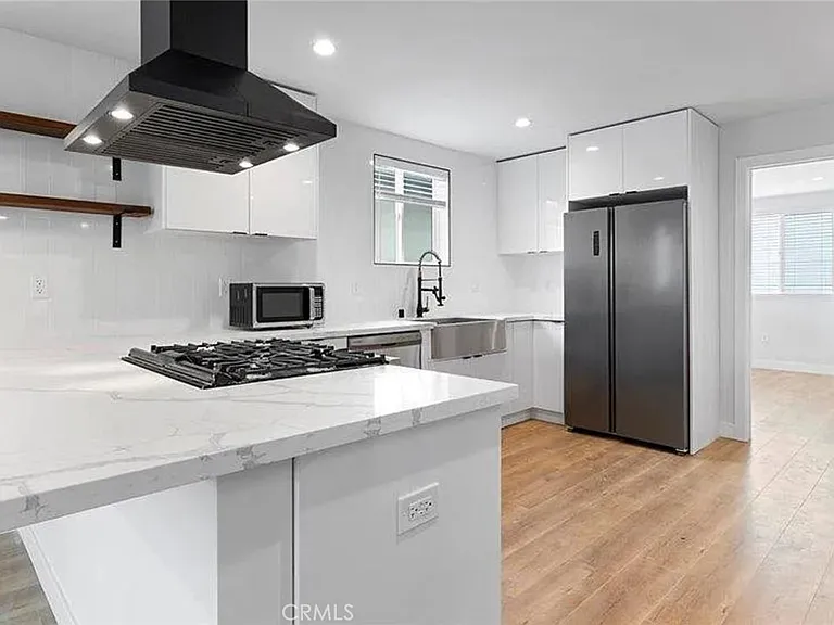 6419 1/2 Lexington Ave — Photo 8