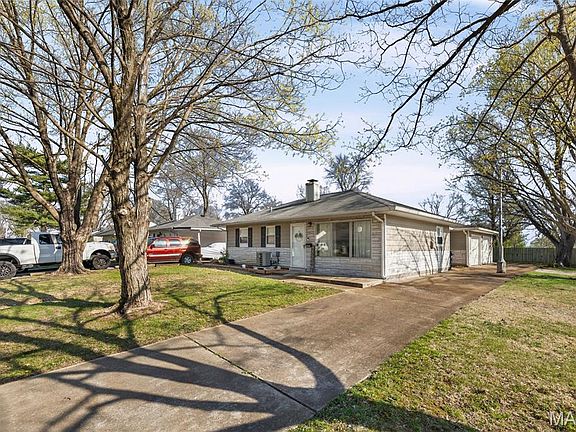 4th image of 4008 S Park Dr