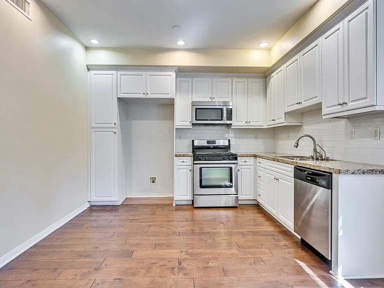 3981 E Emory Ln #7 — Photo 13