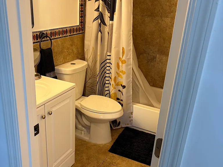 836 Twin Lakes Dr — Photo 10