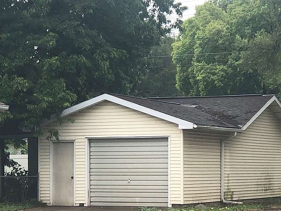 2nd image of 1409 S 6th St