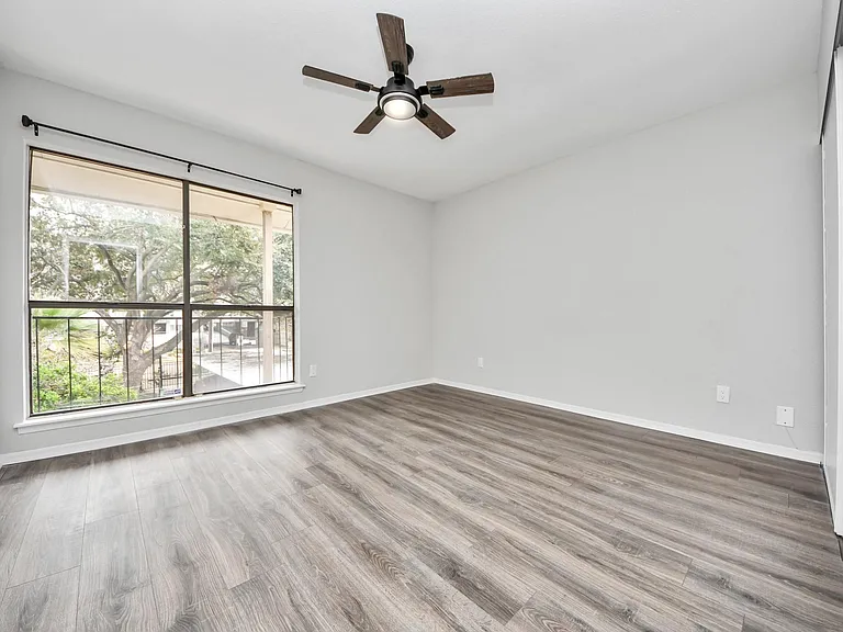 1818 Augusta Dr #14 — Photo 22