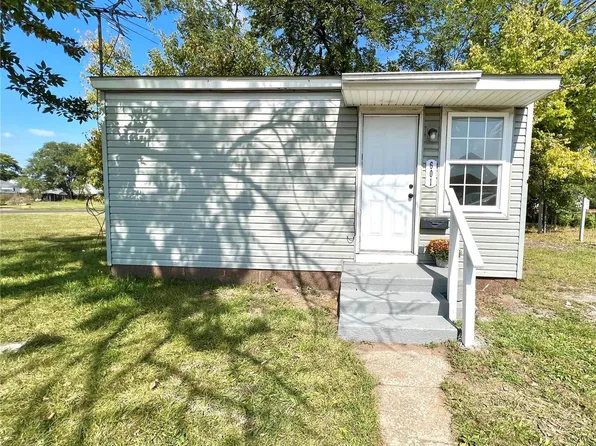 601 Reed Dr, East Alton, IL 62024