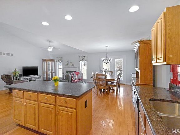5th image of 17 Parkville Ln