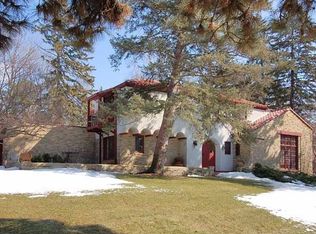 1307 Tyrol Trl, Golden Valley, MN 55416