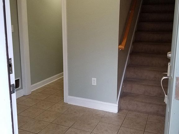 1st floor entry