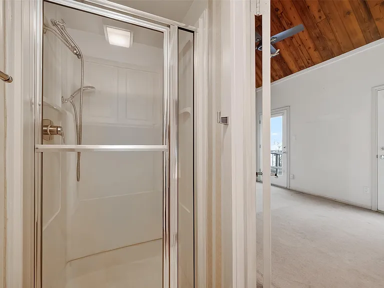 5338 Brownway St #B19 — Photo 16