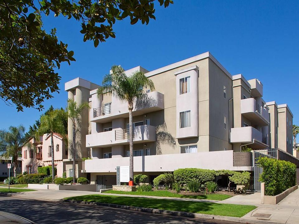 1st image of 1059 S Bedford Dr #301