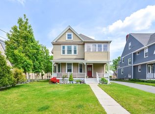 27 Ash St, Newton, MA 02466