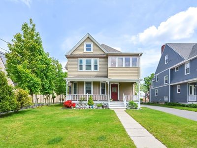 27 Ash St, Newton, MA, 02466