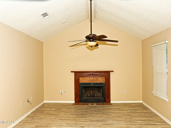3rd image of 13443 Windsong Dr