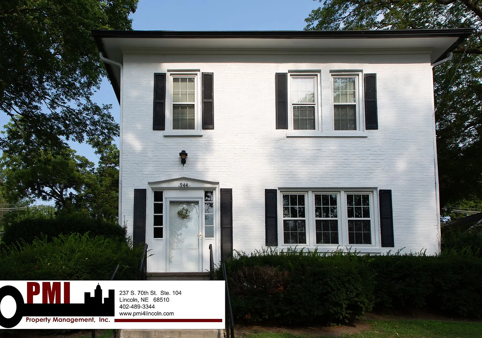 944 Forest Ave — Photo 1