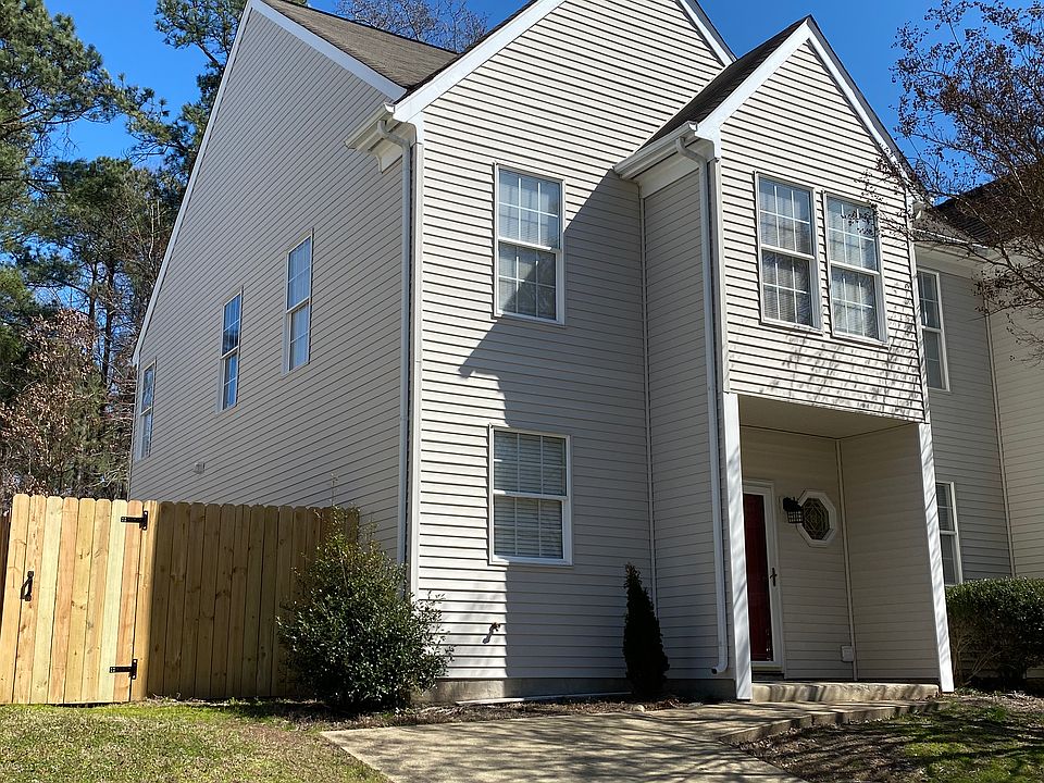 1st image of 105 Callahan Dr