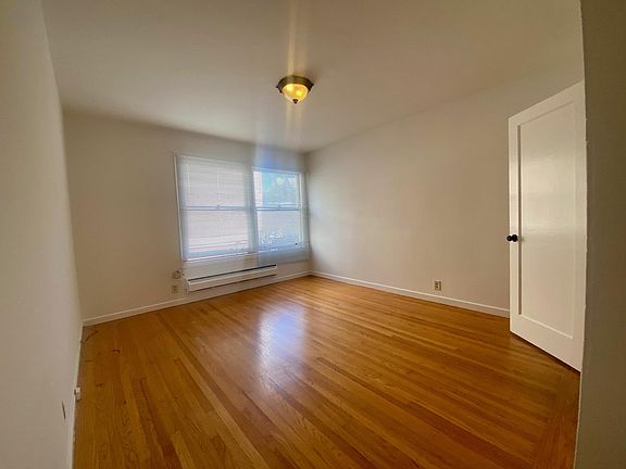 3rd image of 3221 Buchanan St APT 3