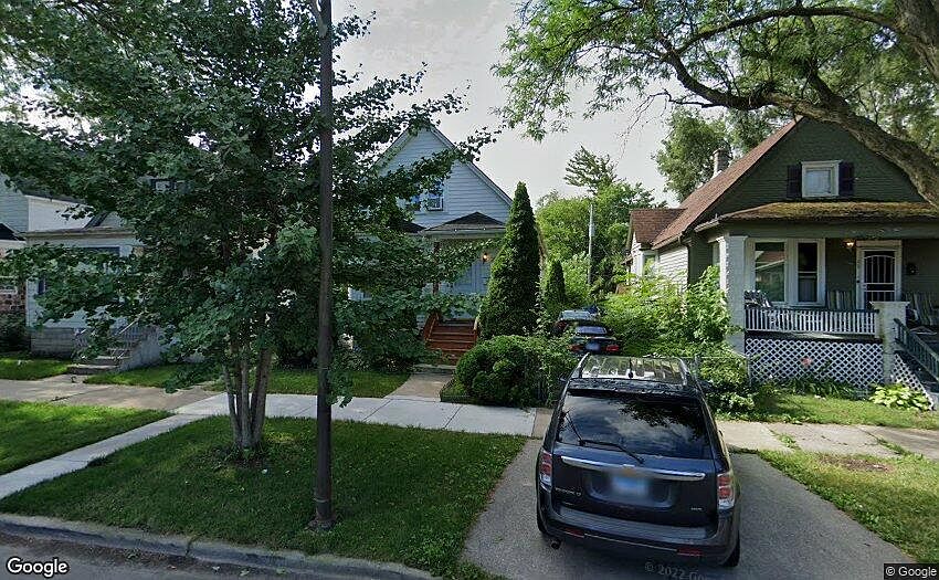 1st image of 29 W 109th Pl