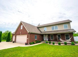 1180 Stillwater Pkwy, Crown Point, IN 46307