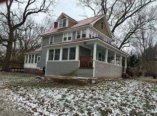 21419 W River Rd, Grosse Ile, MI 48138